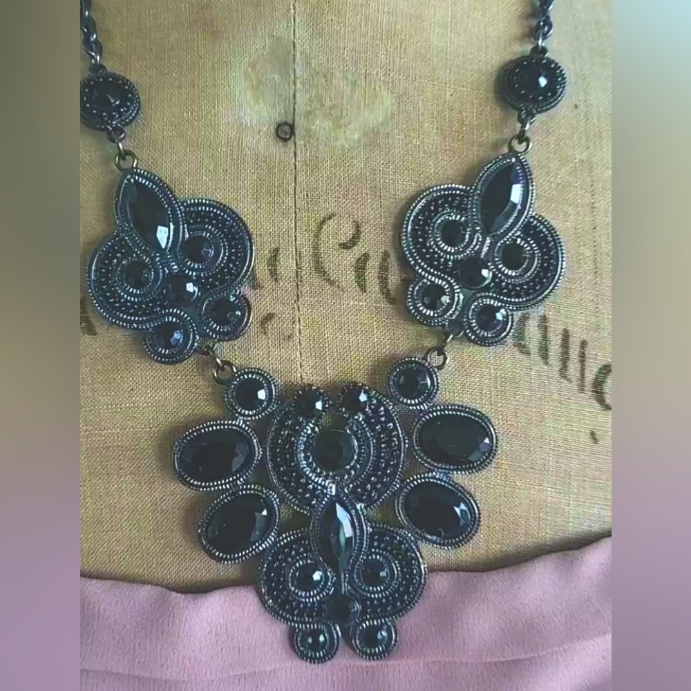 Beaded Black Necklace Versatile Elegant to Boho - Picture 6 of 7